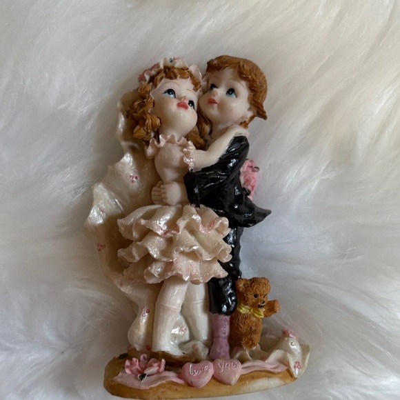 Vintage Whimsical Figurine Set with Floral Details 10pcs - Picture 11 of 11